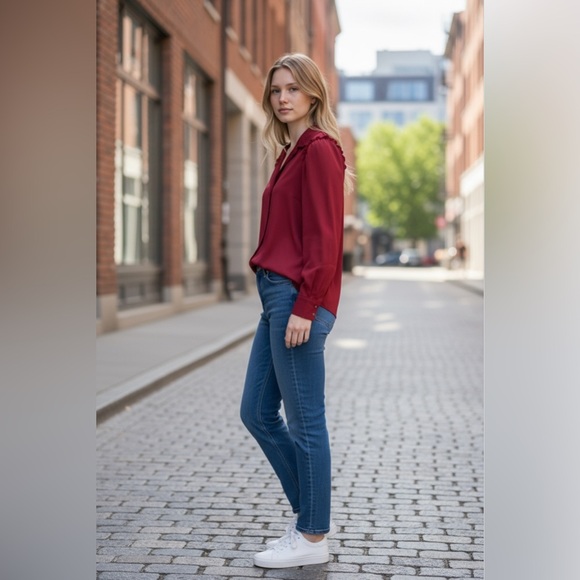 Theory red Deana button down top - Picture 9 of 9